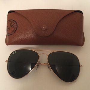 Ray-Ban Gold and Black Aviator Sunglasses 😎 🩷 Women's